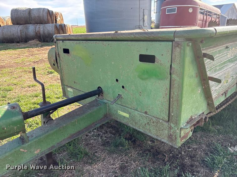 image for item FG2900 John Deere 34 manure spreader