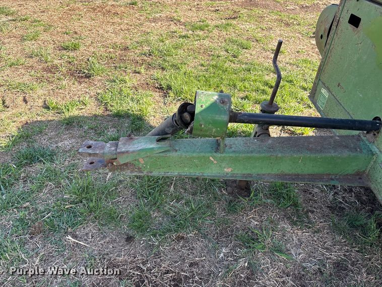 image for item FG2900 John Deere 34 manure spreader