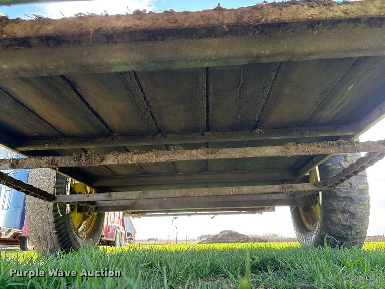image for item FG2900 John Deere 34 manure spreader