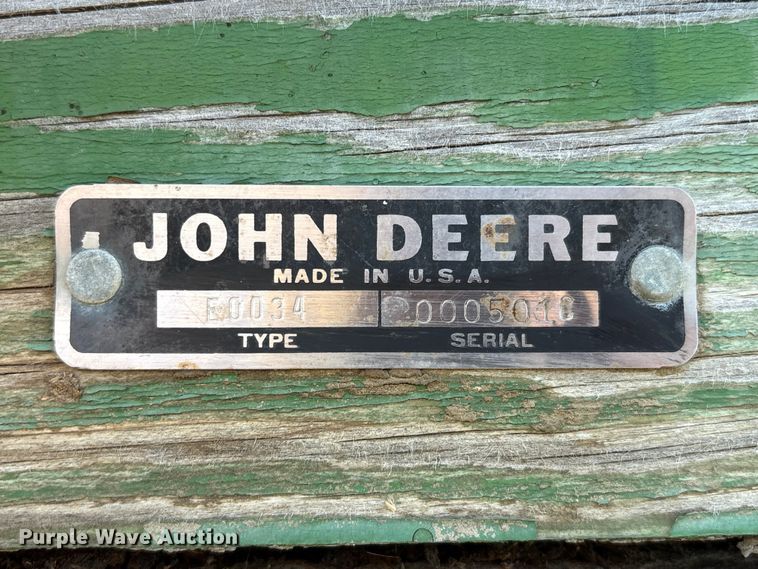 image for item FG2900 John Deere 34 manure spreader