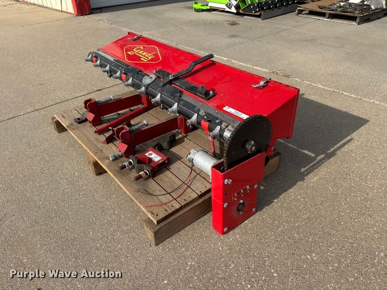 image for item MX9039 Gandy seeder box