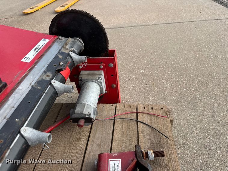 image for item MX9039 Gandy seeder box