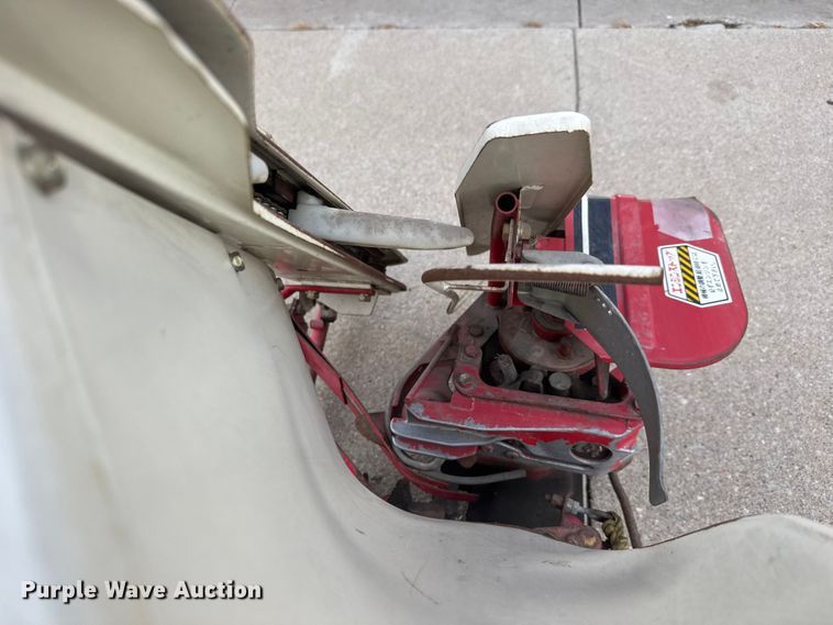 image for item MX9040 (2) Mitsubishi reaper binders