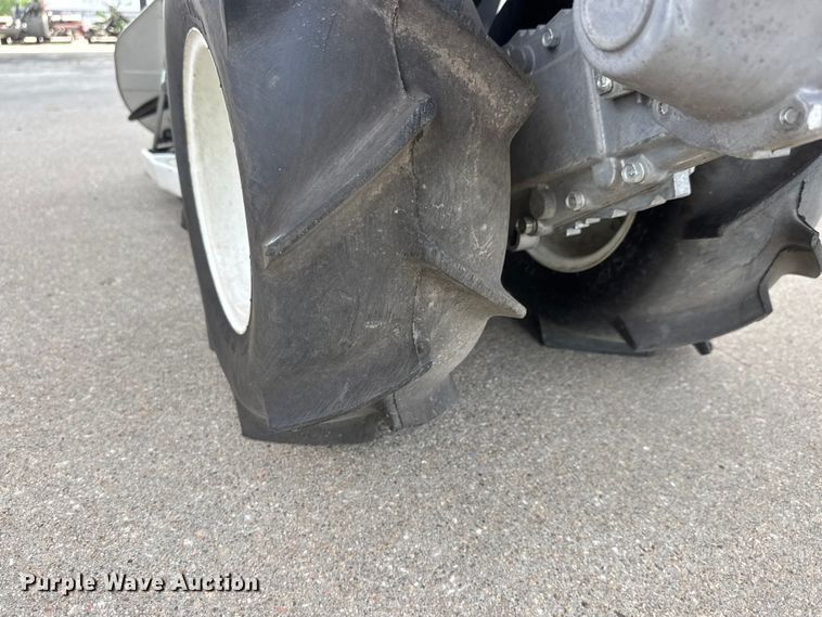 image for item MX9040 (2) Mitsubishi reaper binders