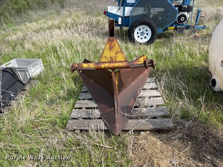 image for item MX9048 Three point ripper