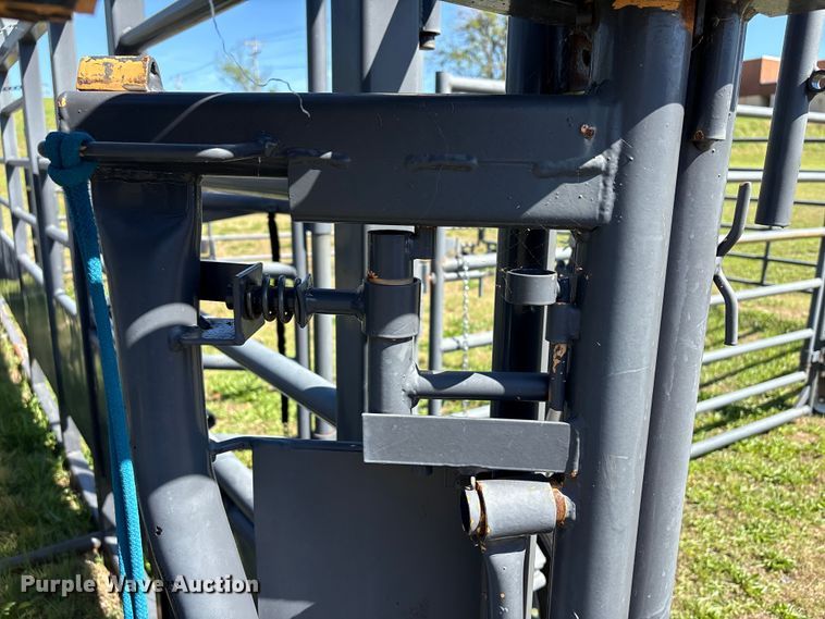 image for item NK9067 Rawhide portable corral 