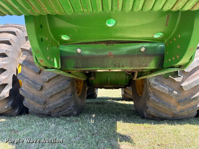 image for item NK9156 2013 John Deere 9560R 4WD tractor