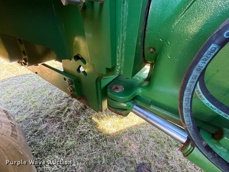 image for item NK9156 2013 John Deere 9560R 4WD tractor