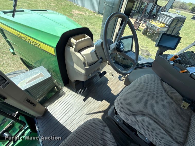 image for item NK9156 2013 John Deere 9560R 4WD tractor