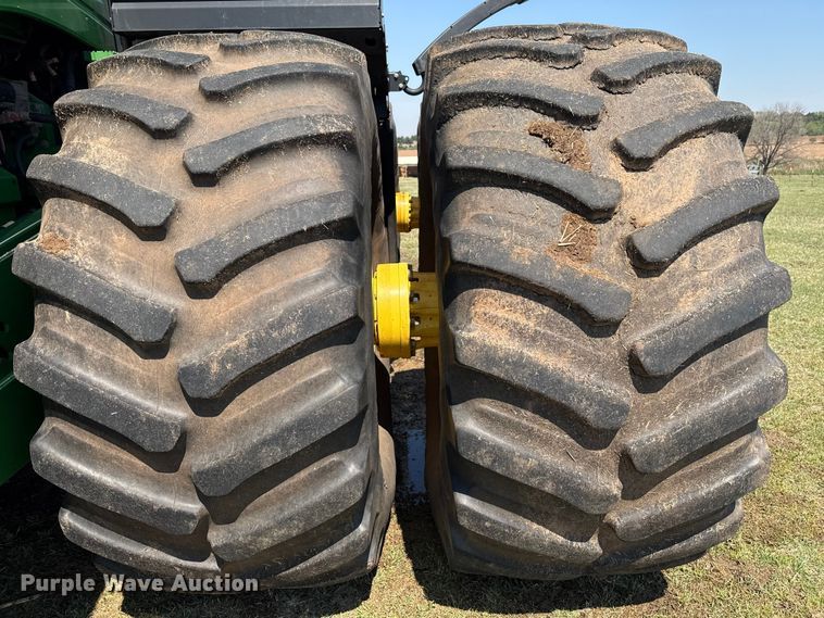 image for item NK9156 2013 John Deere 9560R 4WD tractor