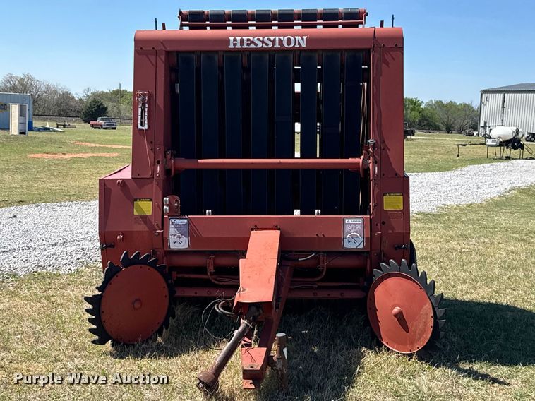 image for item NK9158 Hesston R585 round baler