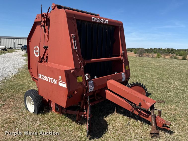 image for item NK9158 Hesston R585 round baler