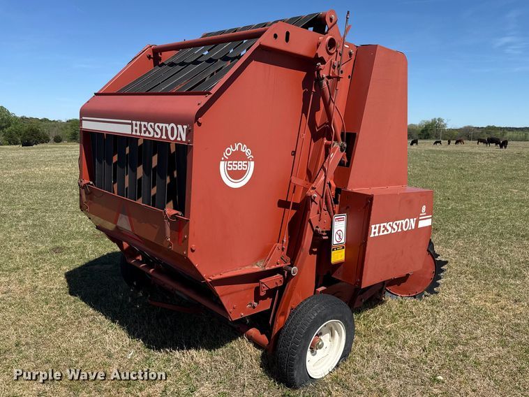 image for item NK9158 Hesston R585 round baler