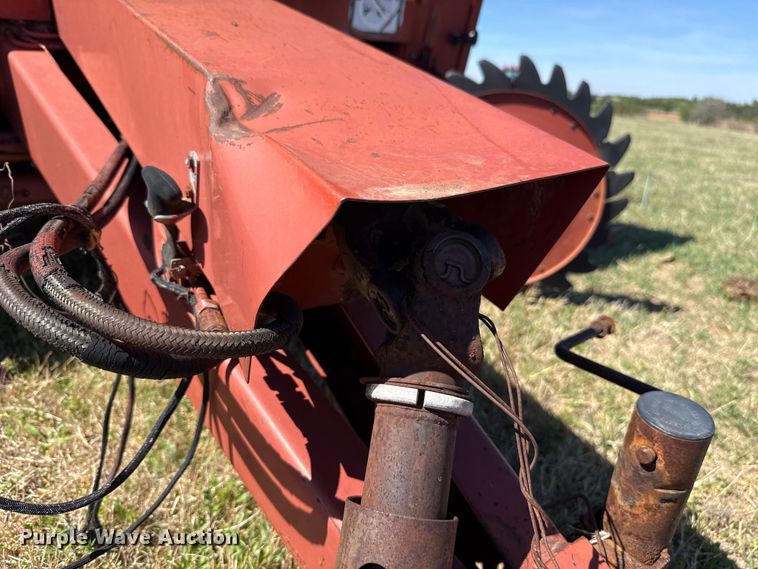 image for item NK9158 Hesston R585 round baler