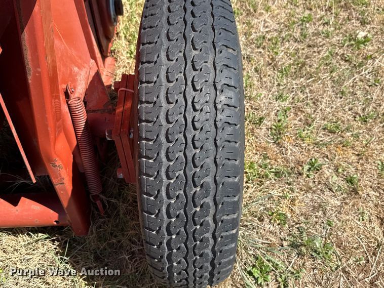 image for item NK9158 Hesston R585 round baler