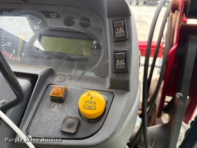 image for item YA2739 2012 Massey Ferguson MF1660 MFWD tractor