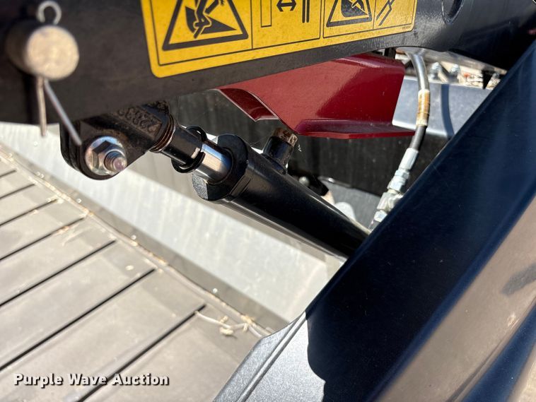 image for item YA2990 2024 MacDon FD235 flex draper head