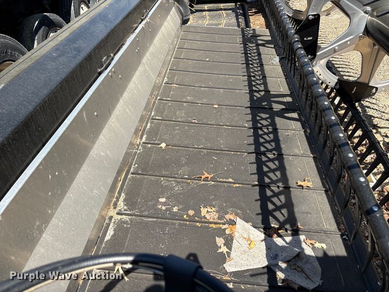 image for item YA2990 2024 MacDon FD235 flex draper head