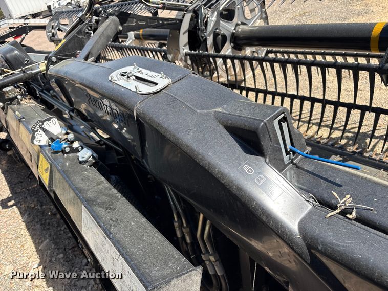 image for item YA2990 2024 MacDon FD235 flex draper head