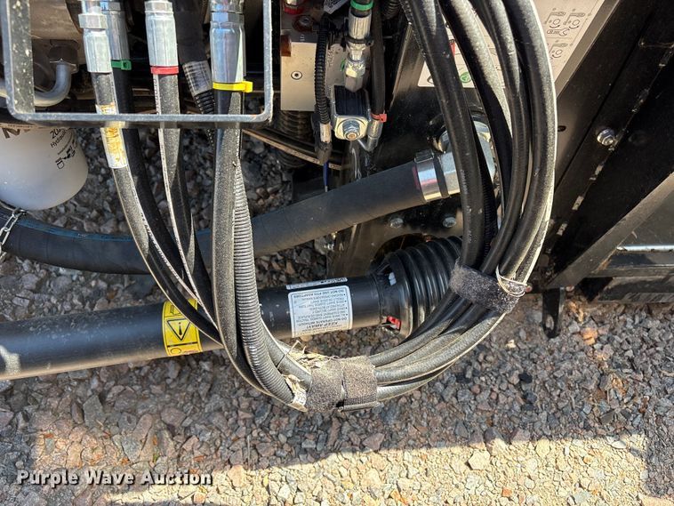 image for item YA2990 2024 MacDon FD235 flex draper head