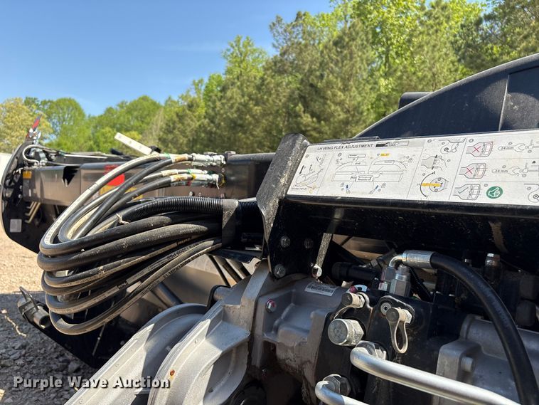 image for item YA2990 2024 MacDon FD235 flex draper head