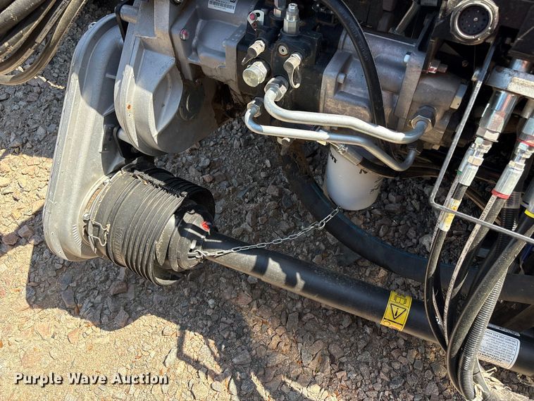 image for item YA2990 2024 MacDon FD235 flex draper head