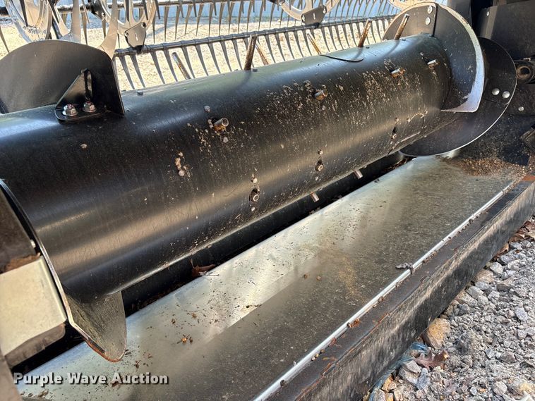 image for item YA2990 2024 MacDon FD235 flex draper head