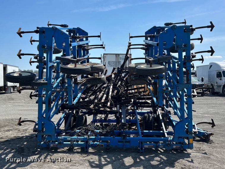 image for item YA3028 DMI Tiger Mate II field cultivator