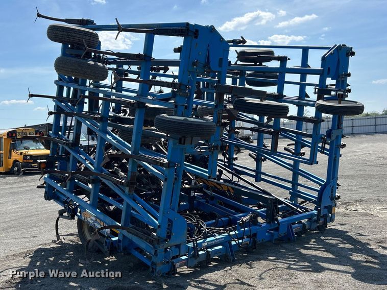 image for item YA3028 DMI Tiger Mate II field cultivator