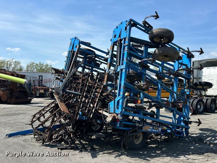 image for item YA3028 DMI Tiger Mate II field cultivator