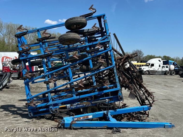 image for item YA3028 DMI Tiger Mate II field cultivator