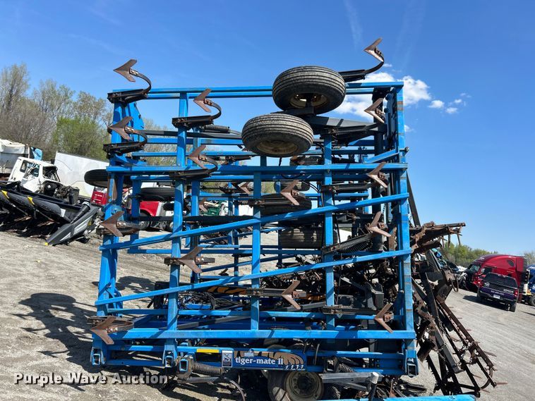 image for item YA3028 DMI Tiger Mate II field cultivator