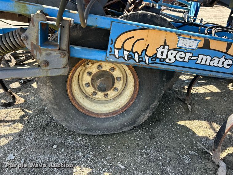 image for item YA3028 DMI Tiger Mate II field cultivator
