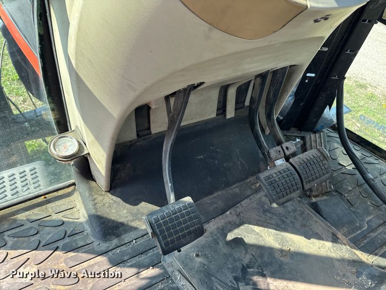 image for item YA3182 2009 AGCO DT240A MFWD tractor