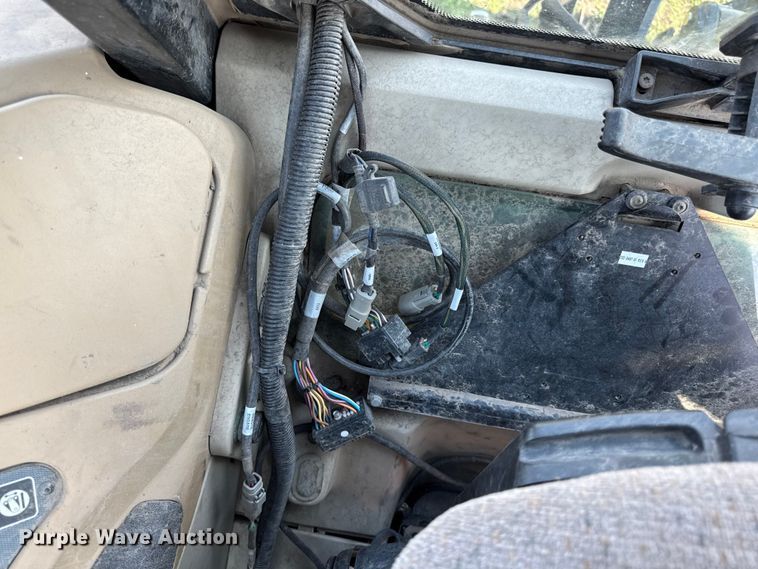 image for item YA3182 2009 AGCO DT240A MFWD tractor