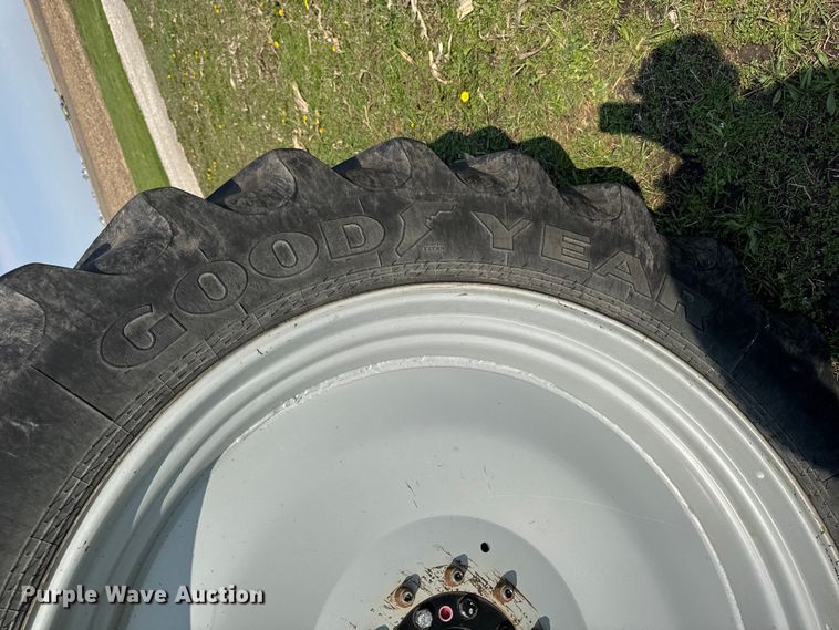 image for item YA3182 2009 AGCO DT240A MFWD tractor