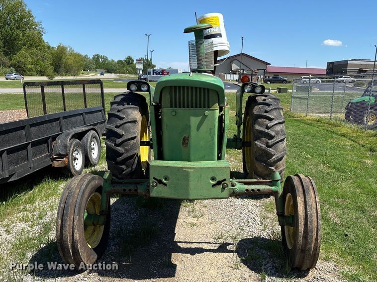image for item YA3214 John Deere 4020 tractor