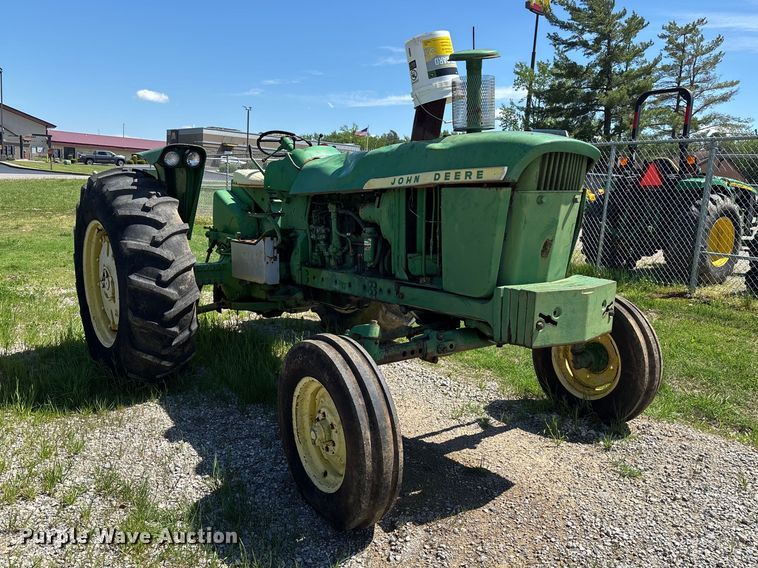 image for item YA3214 John Deere 4020 tractor