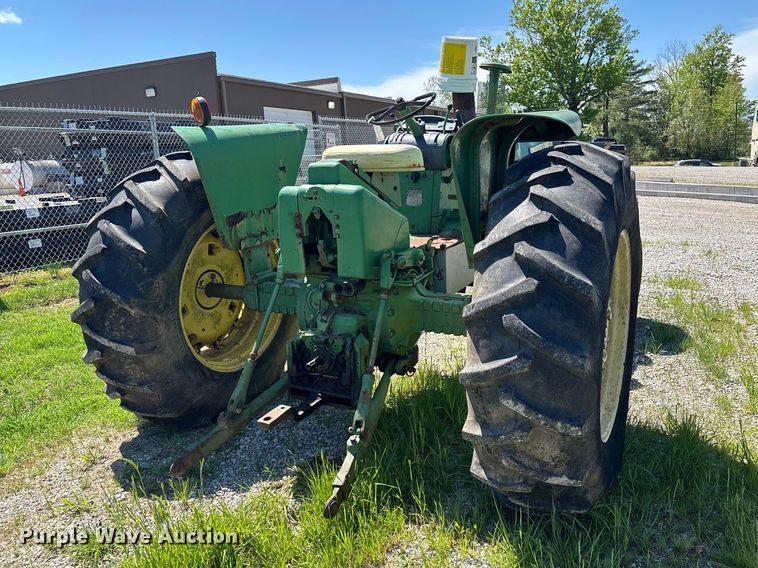 image for item YA3214 John Deere 4020 tractor