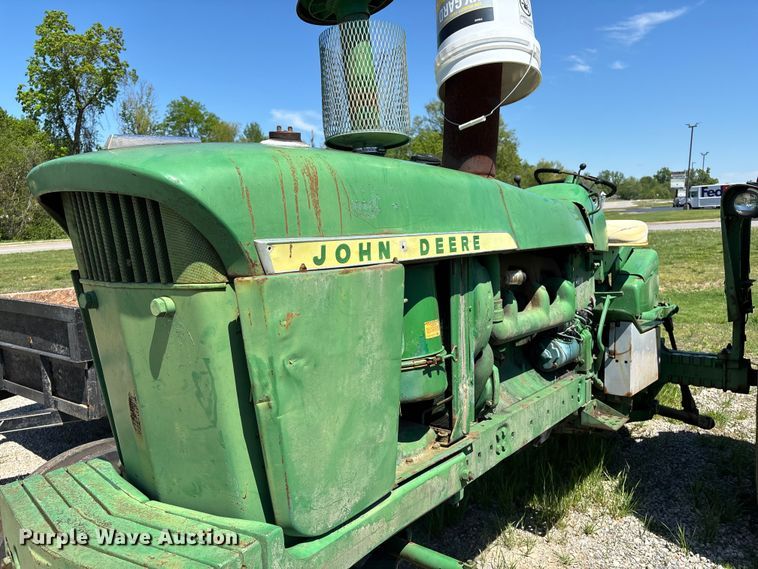 image for item YA3214 John Deere 4020 tractor