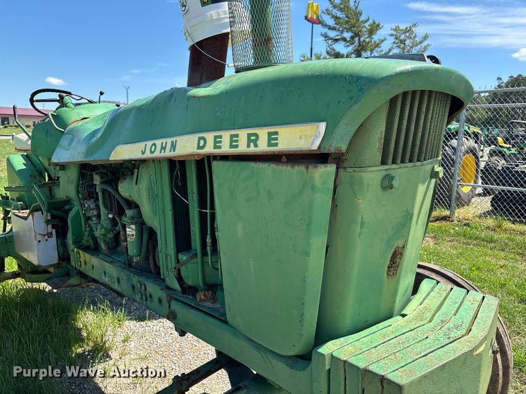 image for item YA3214 John Deere 4020 tractor