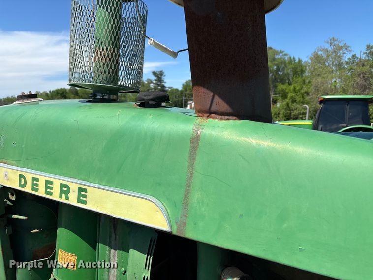 image for item YA3214 John Deere 4020 tractor