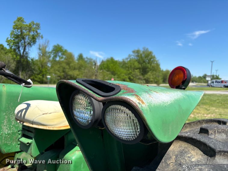 image for item YA3214 John Deere 4020 tractor