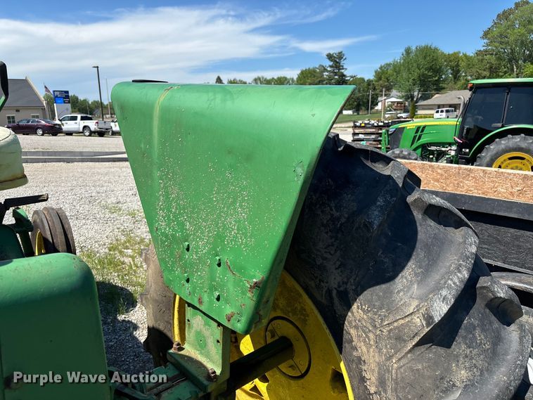 image for item YA3214 John Deere 4020 tractor