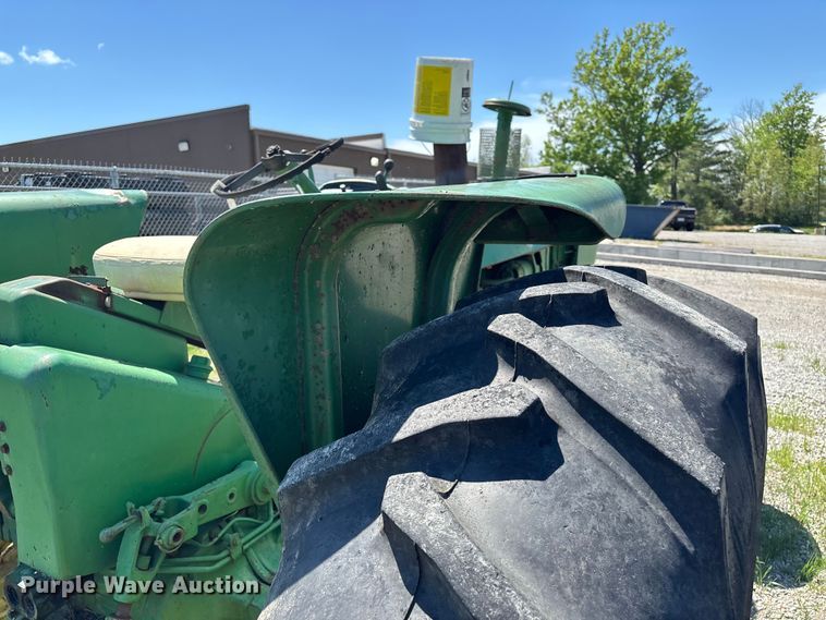 image for item YA3214 John Deere 4020 tractor