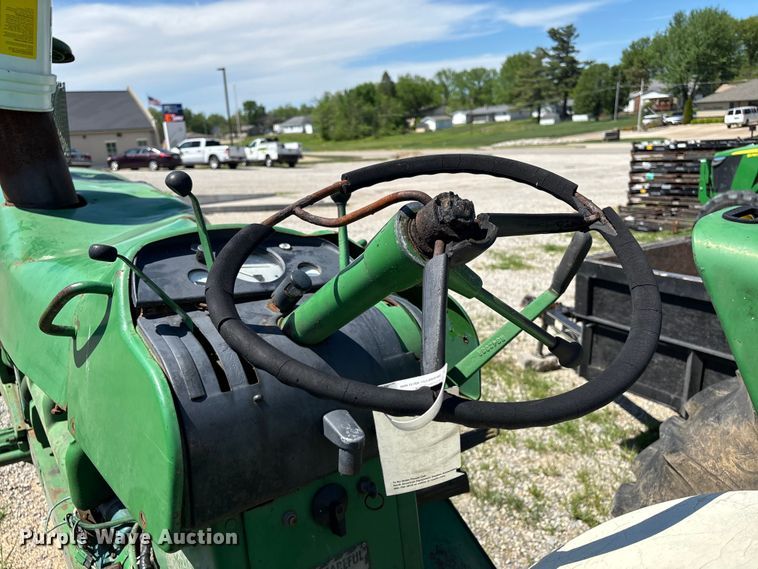 image for item YA3214 John Deere 4020 tractor