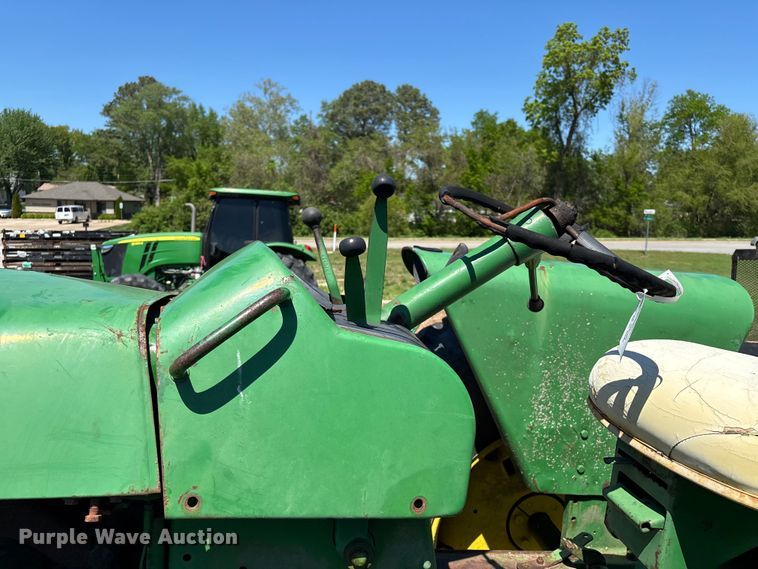 image for item YA3214 John Deere 4020 tractor