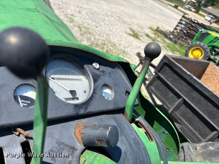 image for item YA3214 John Deere 4020 tractor