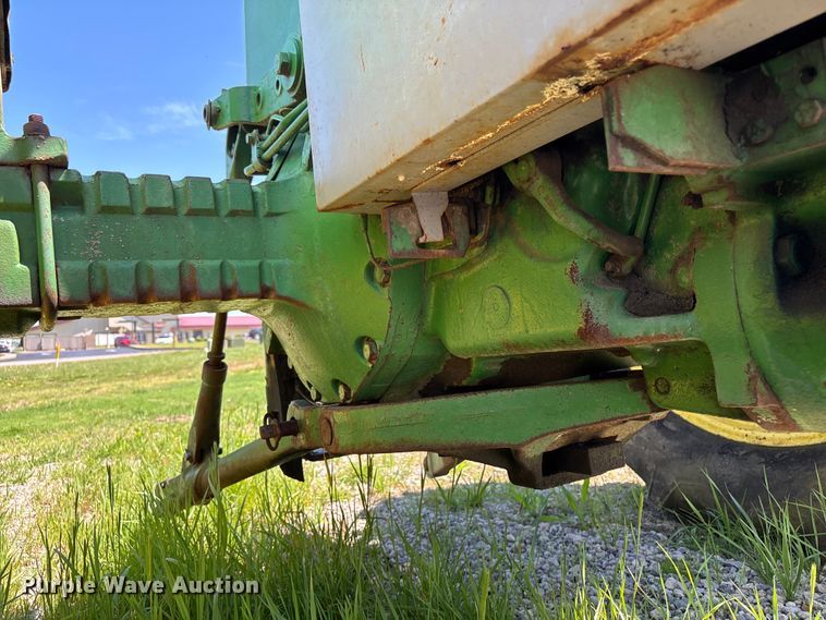 image for item YA3214 John Deere 4020 tractor