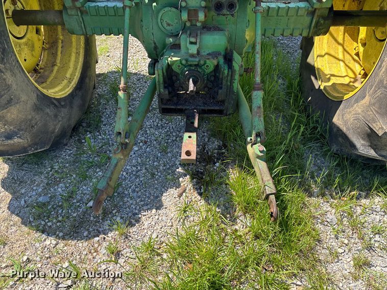 image for item YA3214 John Deere 4020 tractor